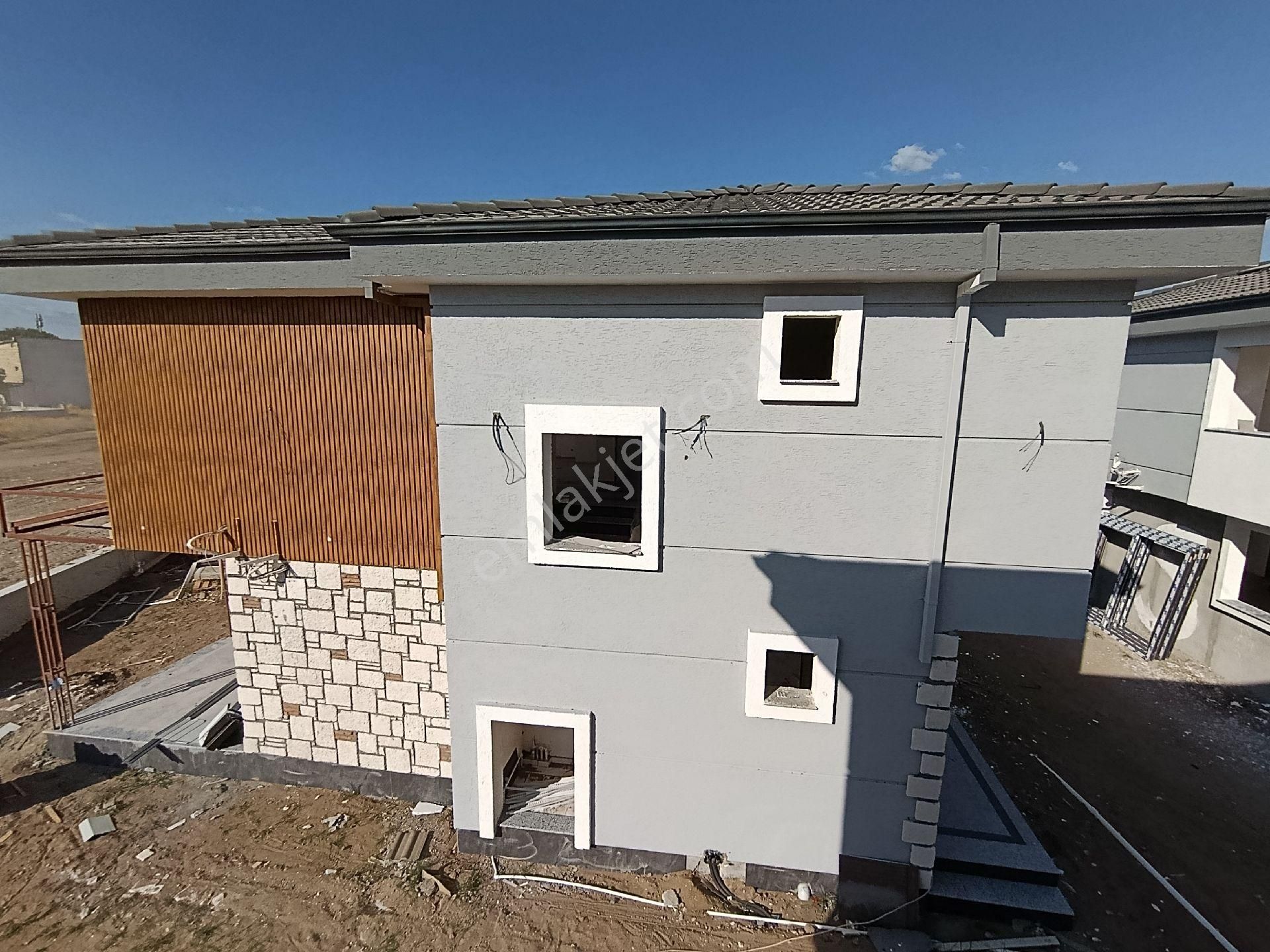 Taş Emlak'an Havuzlu Sitede 3+1 Sıfır Villa - Görsel 10