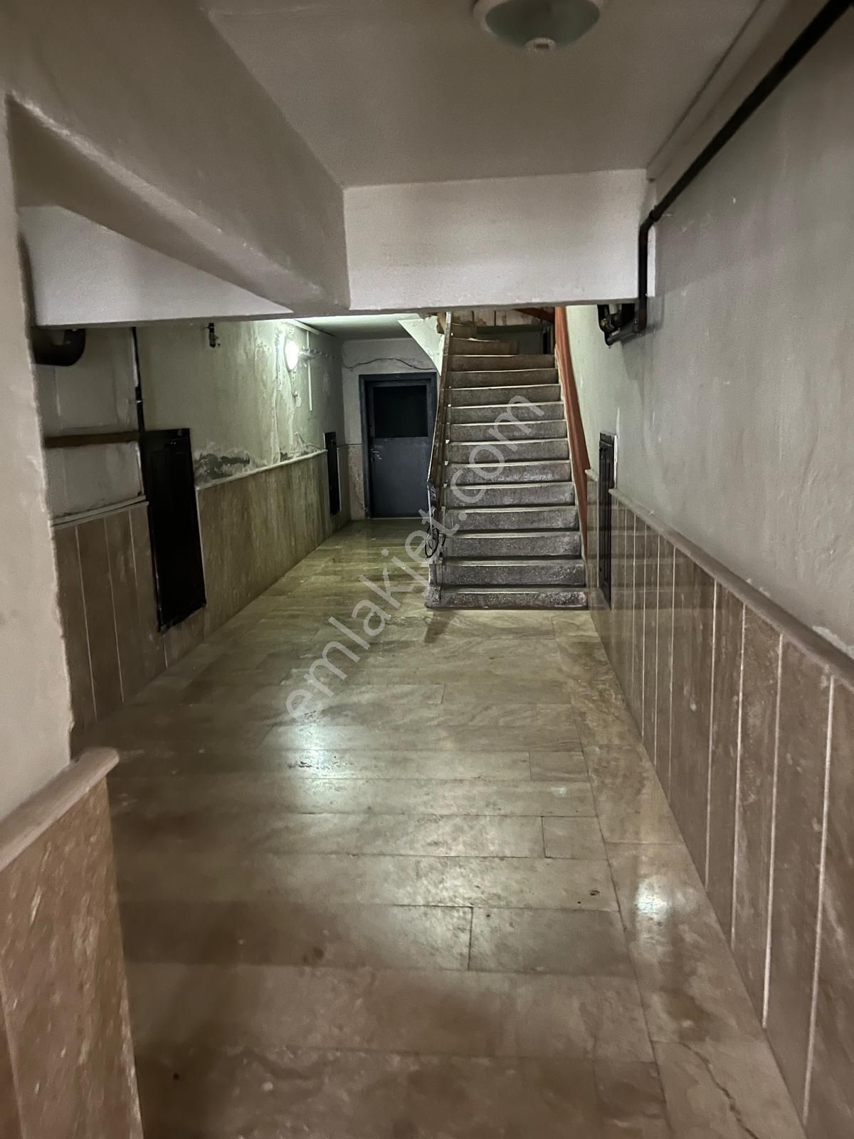 Trabzon'da Kiralık 2+1 Daire - Görsel 16