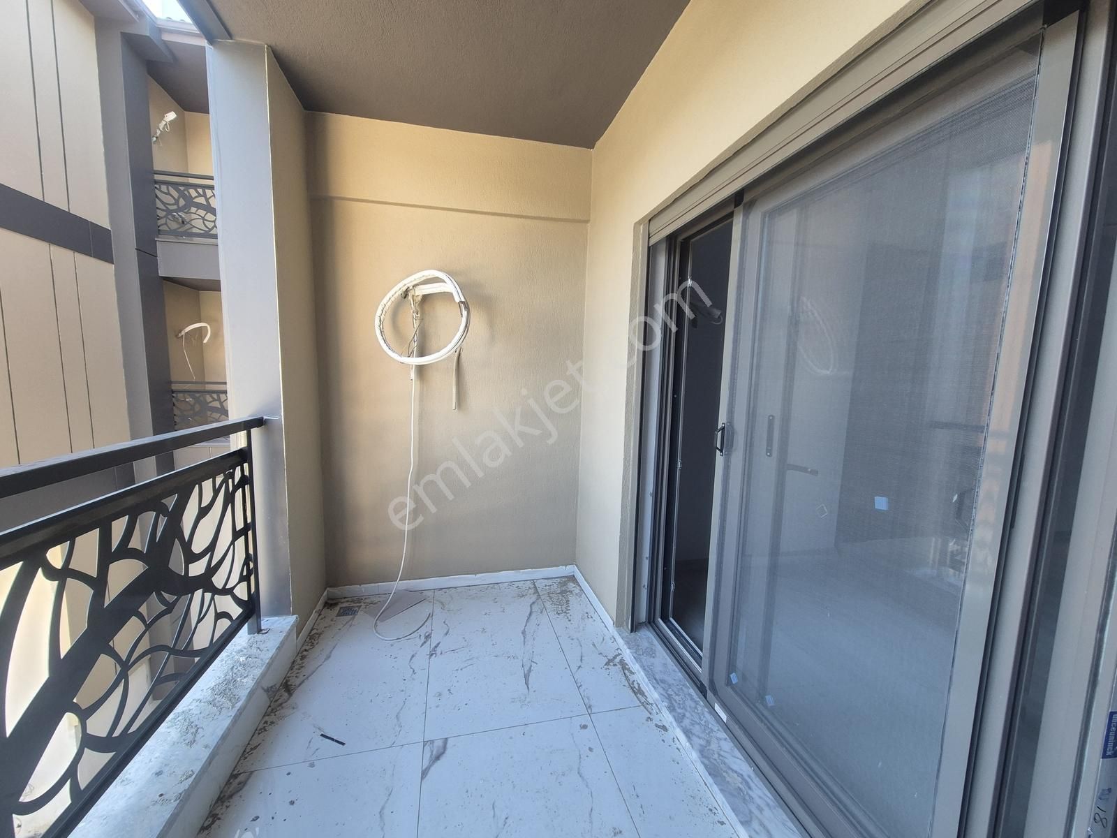 Ortaca Bahçeli Evler'de Havuzlu Sitede Ultra Lüks 1+1 Daire - Görsel 26