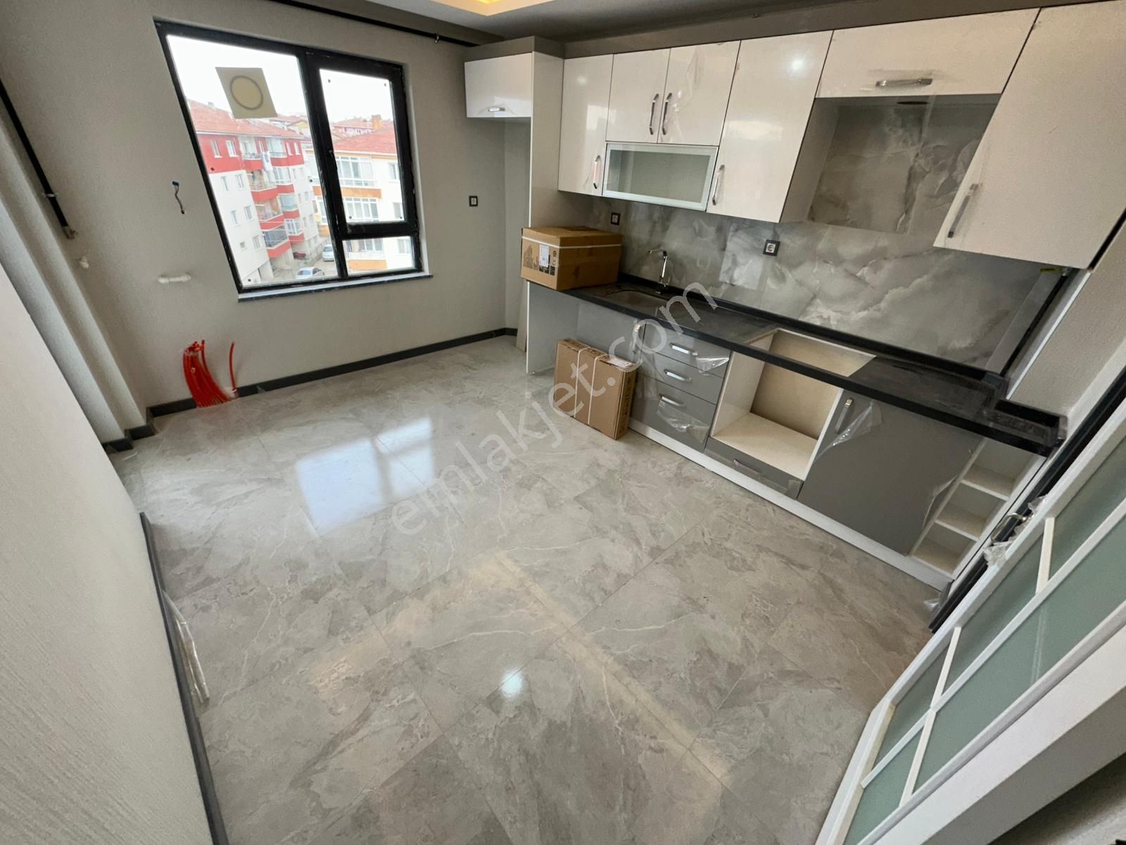 Hayal'den Malazgirt Mah'de 3+1 E.banyolu G. Odalı Katta Asansörlü Sıfır Daire - Görsel 2