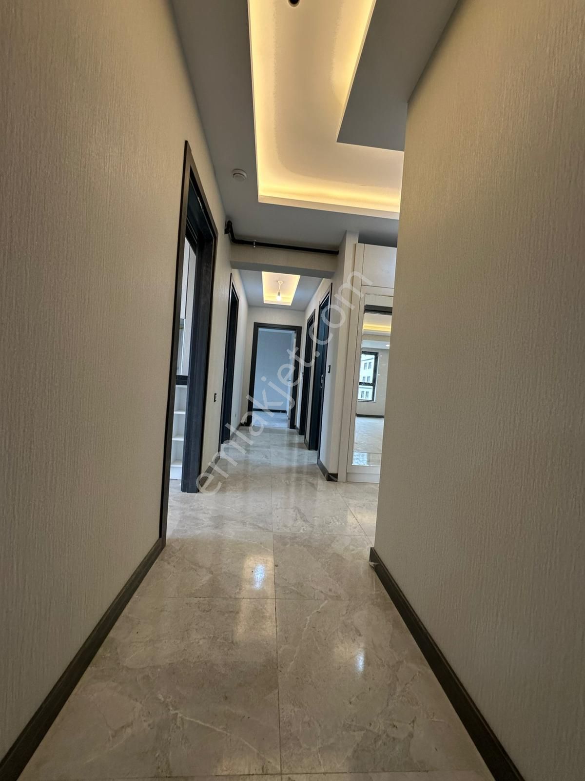 Hayal'den Malazgirt Mah'de 3+1 E.banyolu G. Odalı Katta Asansörlü Sıfır Daire - Görsel 24