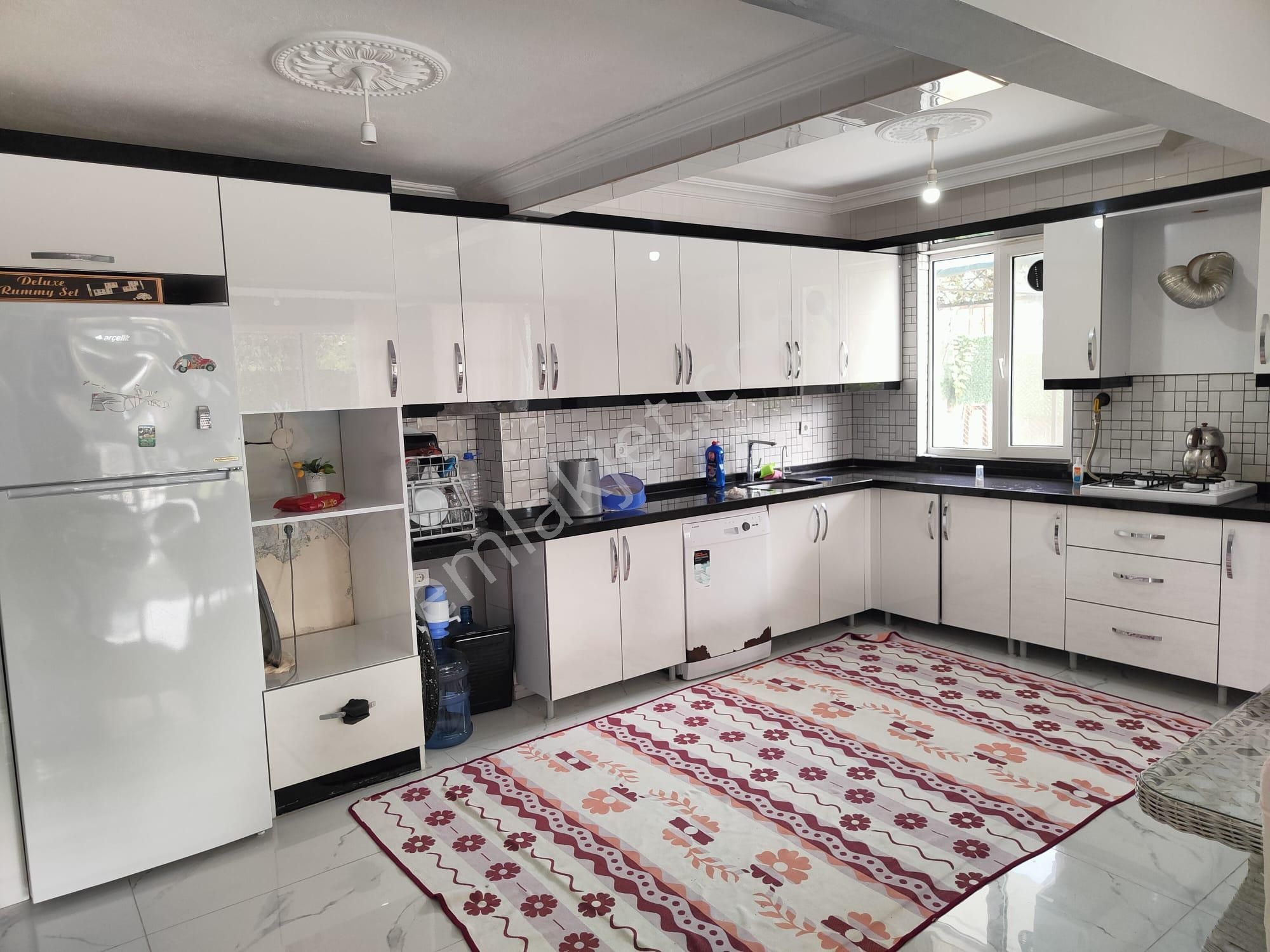 Tekirdağ Yeniçiftlik De Havuzlu 700 M2 Arsalı Muhteşem Mülk - Görsel 13