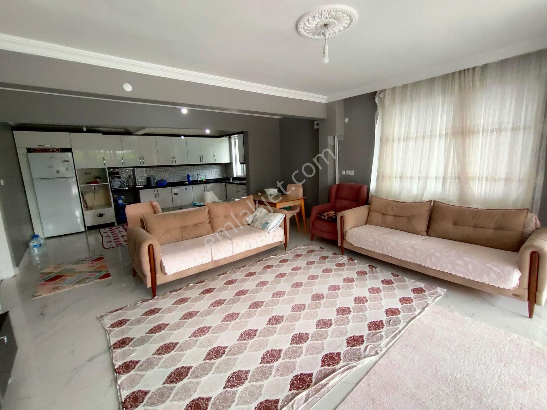 Tekirdağ Yeniçiftlik De Havuzlu 700 M2 Arsalı Muhteşem Mülk - Görsel 11