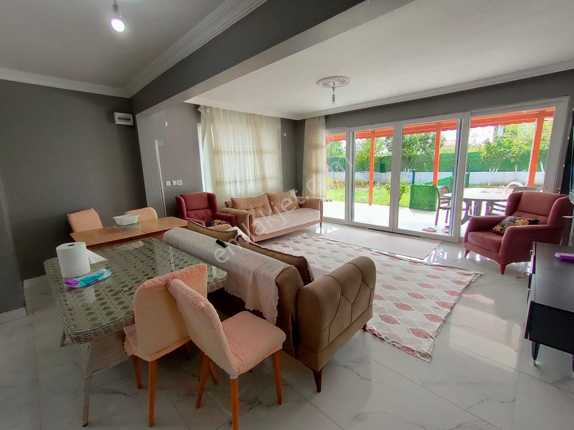 Tekirdağ Yeniçiftlik De Havuzlu 700 M2 Arsalı Muhteşem Mülk - Görsel 17