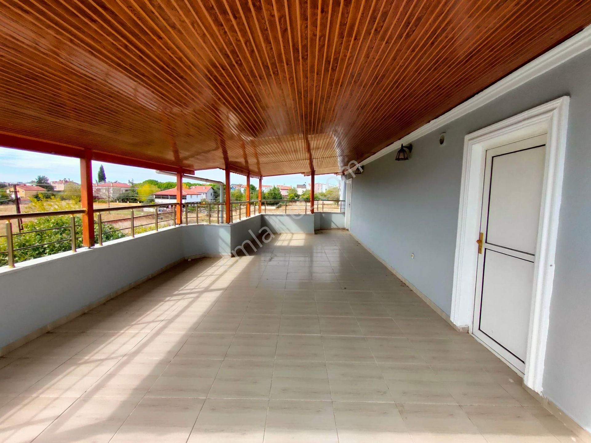 Tekirdağ Yeniçiftlik De Havuzlu 700 M2 Arsalı Muhteşem Mülk - Görsel 32