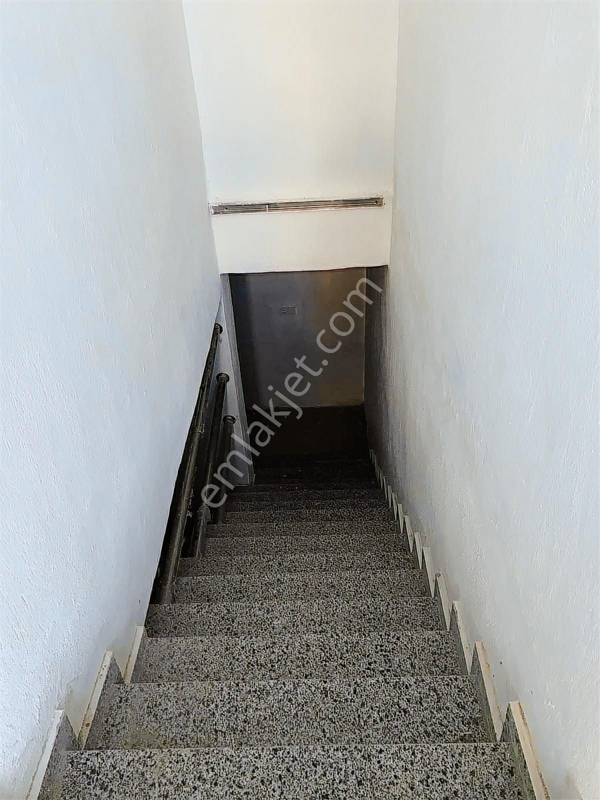 Kent Gayrimenkul'den Önü Açık Cadde Üstünde Kiralık Dükkan - Görsel 8