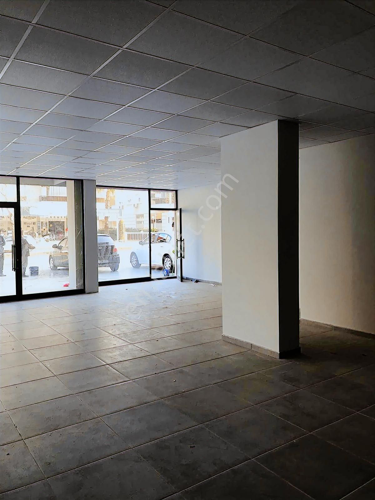 Kent Gayrimenkul'den Önü Açık Cadde Üstünde Kiralık Dükkan - Görsel 4