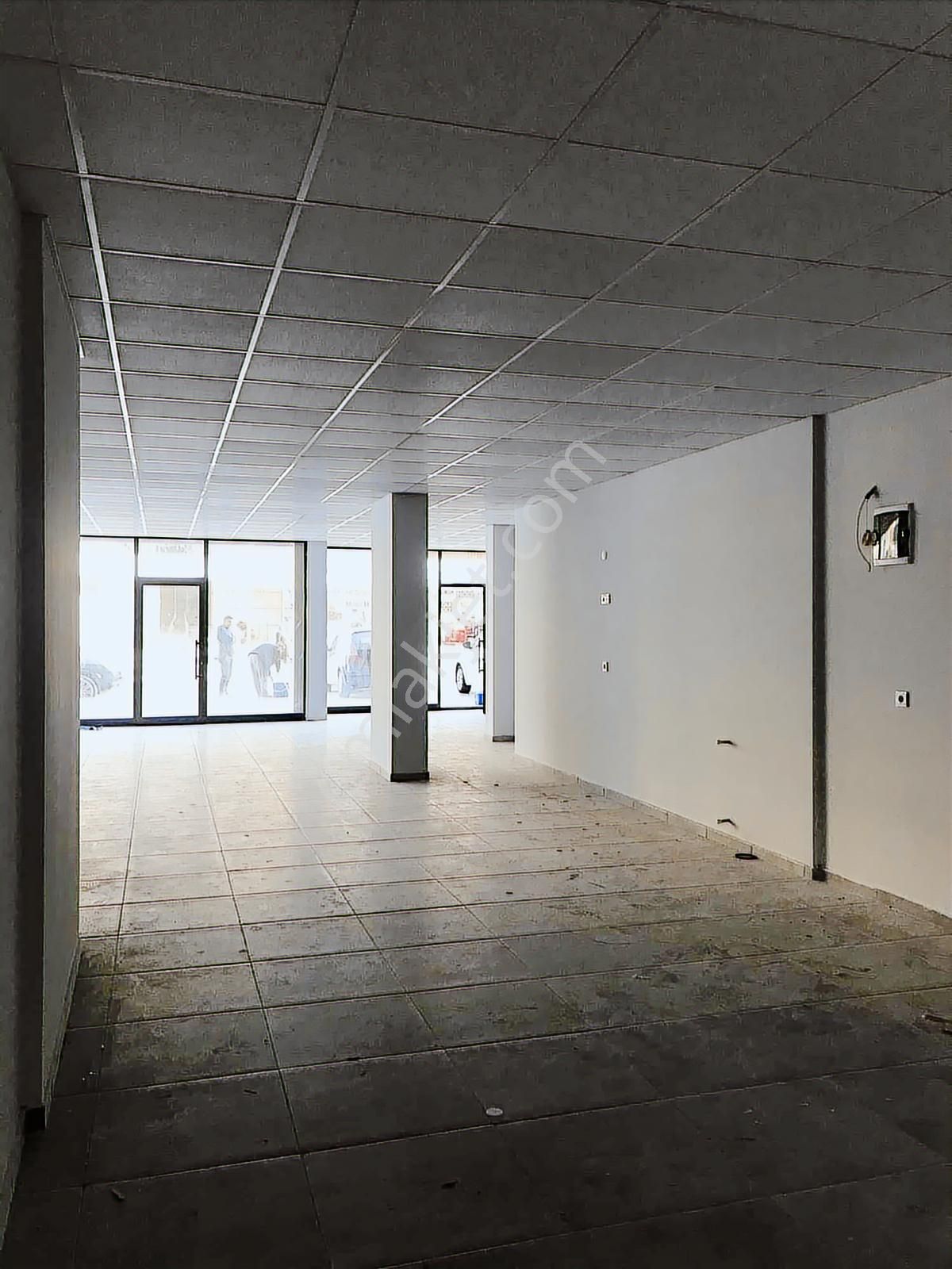 Kent Gayrimenkul'den Önü Açık Cadde Üstünde Kiralık Dükkan - Görsel 5