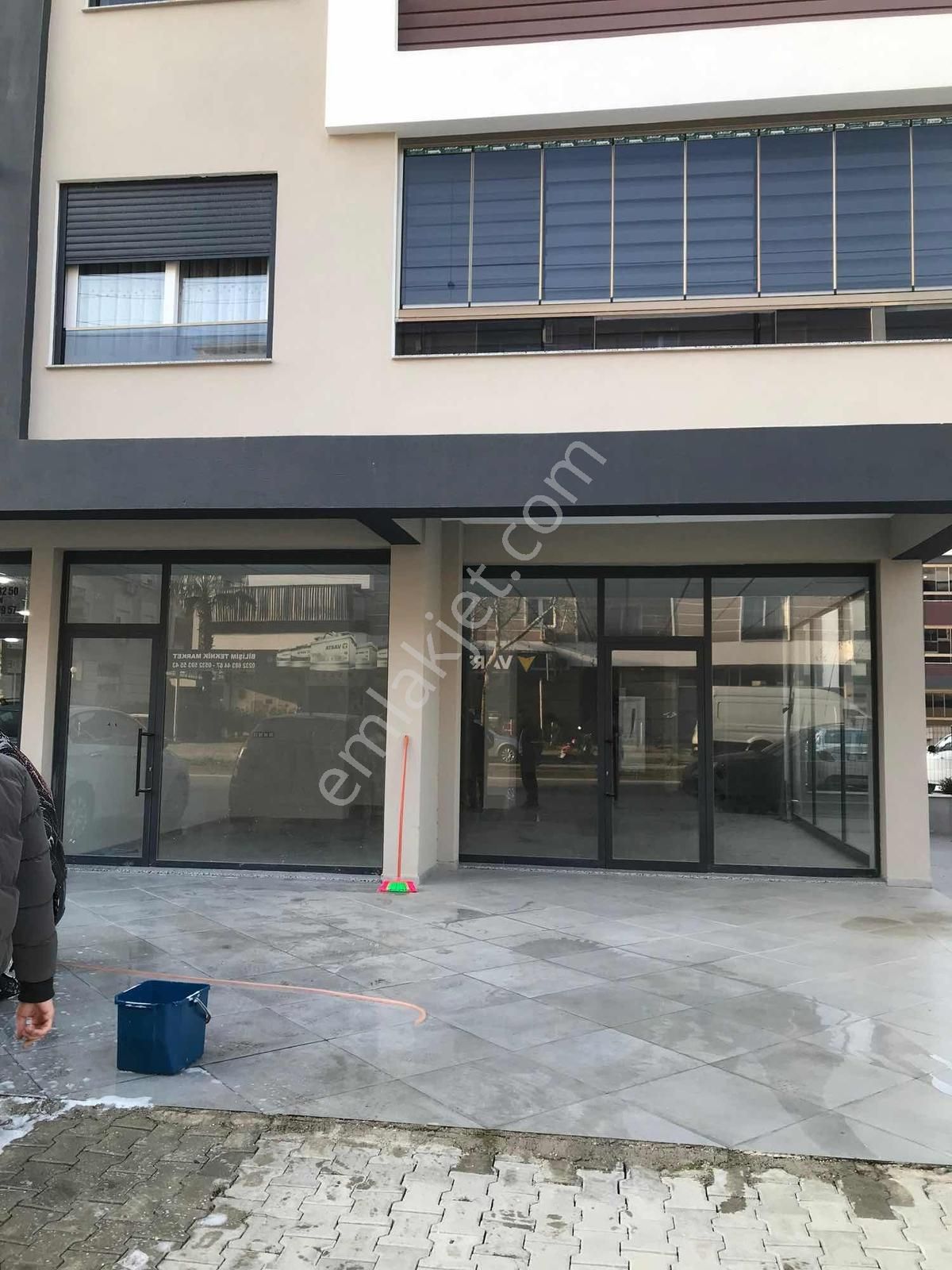 Kent Gayrimenkul'den Önü Açık Cadde Üstünde Kiralık Dükkan - Görsel 6