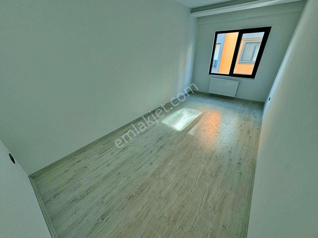 Uytundan Kadıköyde Site İçersinde Doğalgazlı Geniş Lüx 3+1 Daire - Görsel 13