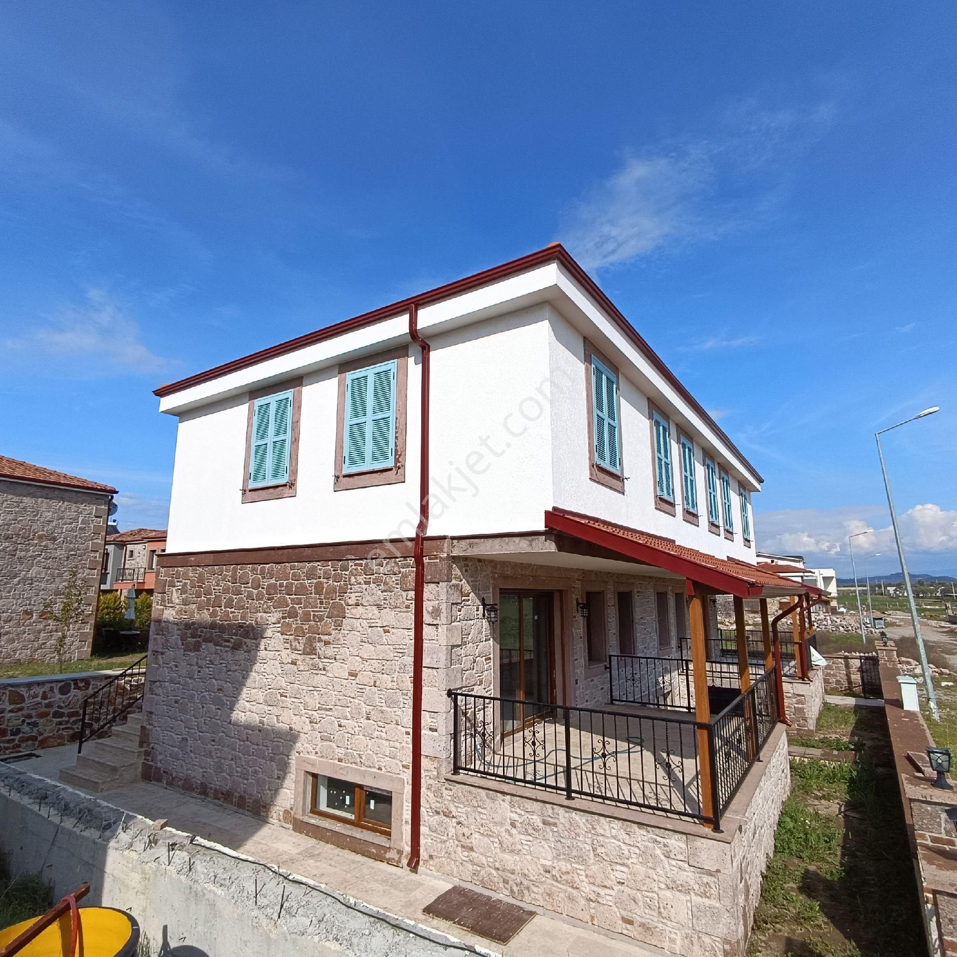 Taş Emlak'tan Küçükköyde 5+1 Sıfır Villalar - Görsel 3