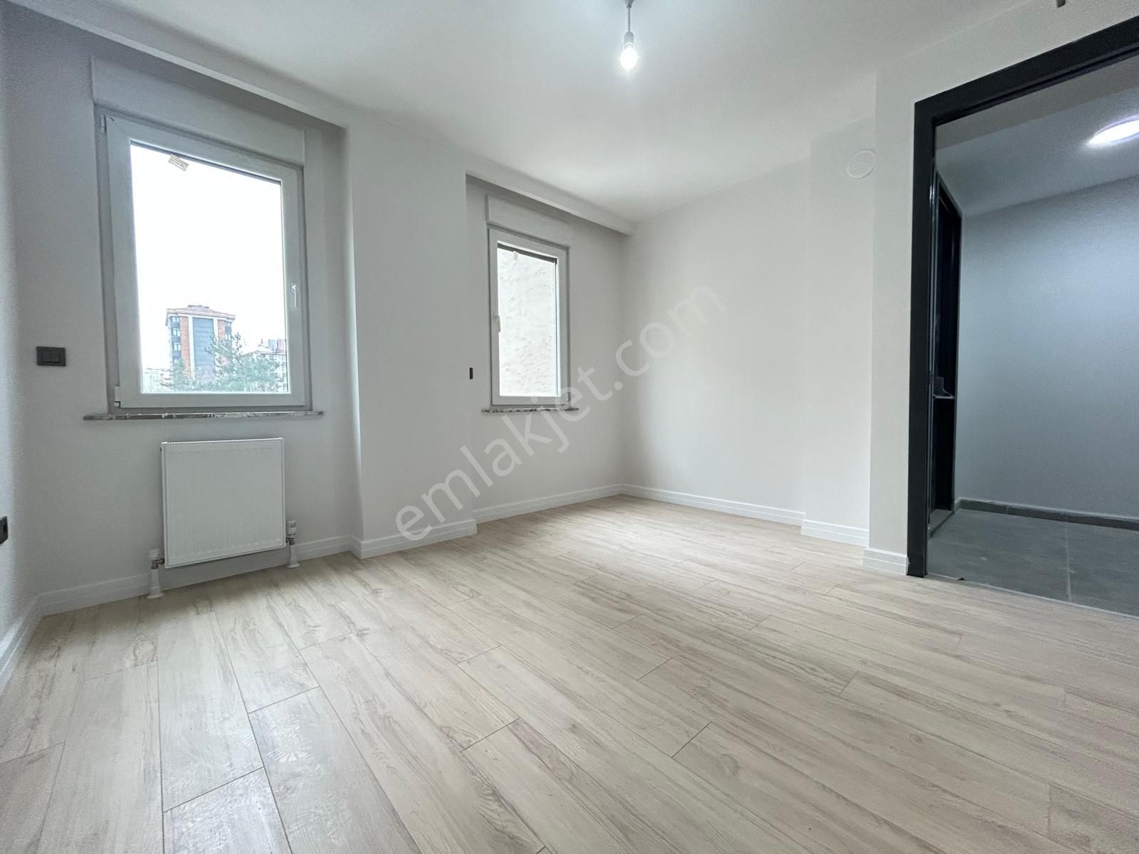 Kozyatağın'da Prestijli Bina Da Sıfır Balkonlu Net 70m2 2+1 - Görsel 16