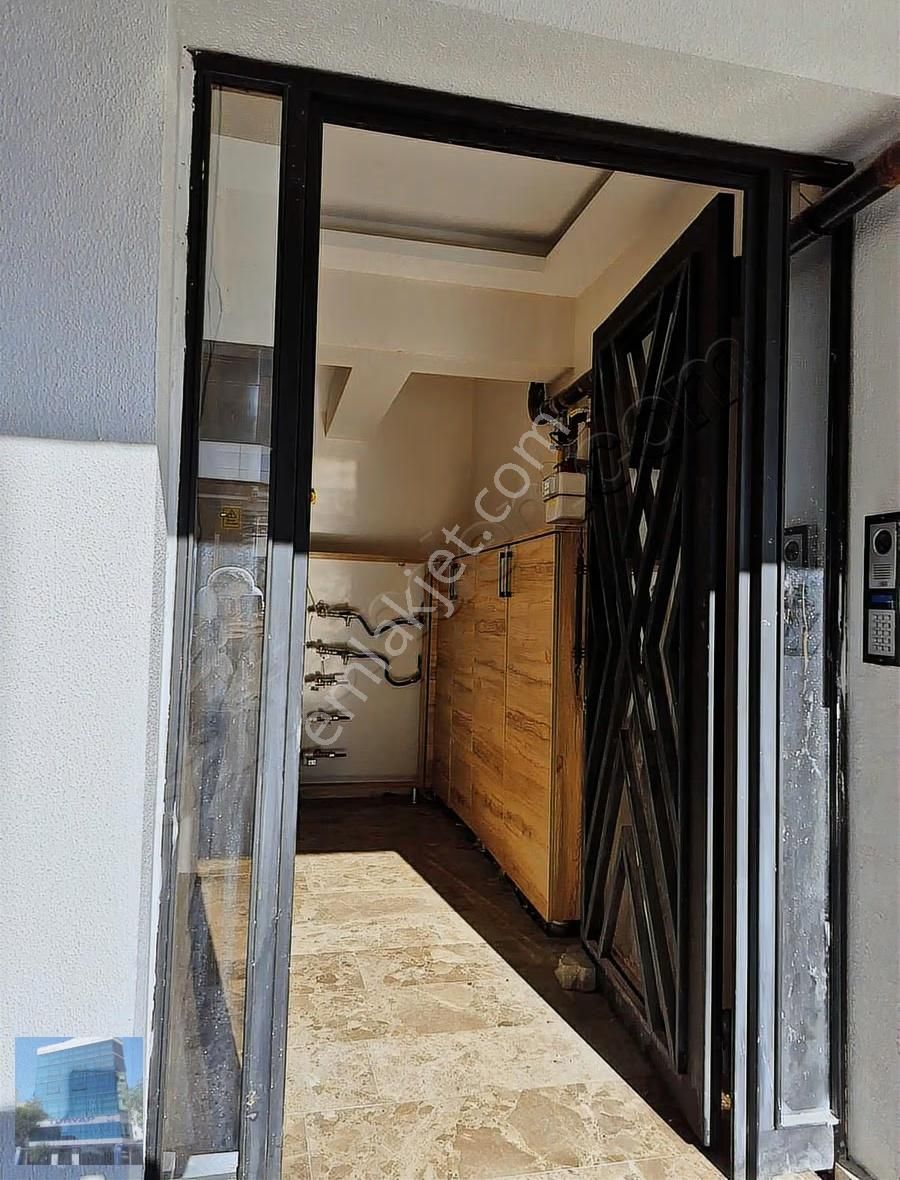 Karşıyaka Girne Bulvarında Satılık 1+1 Daire - Görsel 20