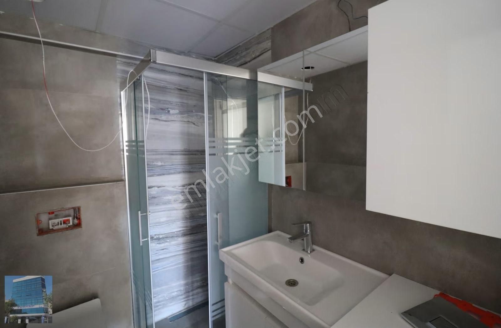 Karşıyaka Girne Bulvarında Satılık 1+1 Daire - Görsel 16