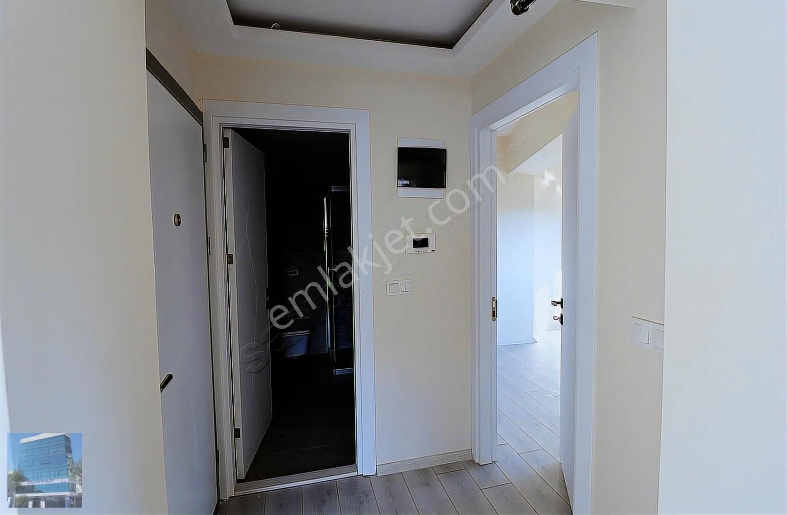 Karşıyaka Girne Bulvarında Satılık 1+1 Daire - Görsel 13