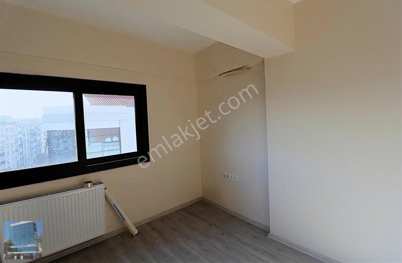 Karşıyaka Girne Bulvarında Satılık 1+1 Daire - Görsel 5