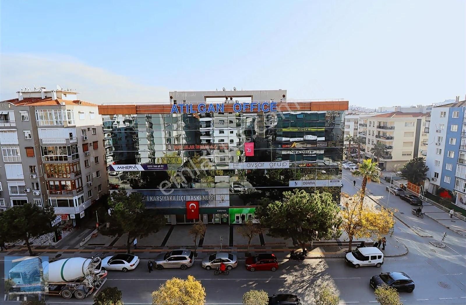 Karşıyaka Girne Bulvarında Satılık 1+1 Daire - Görsel 31