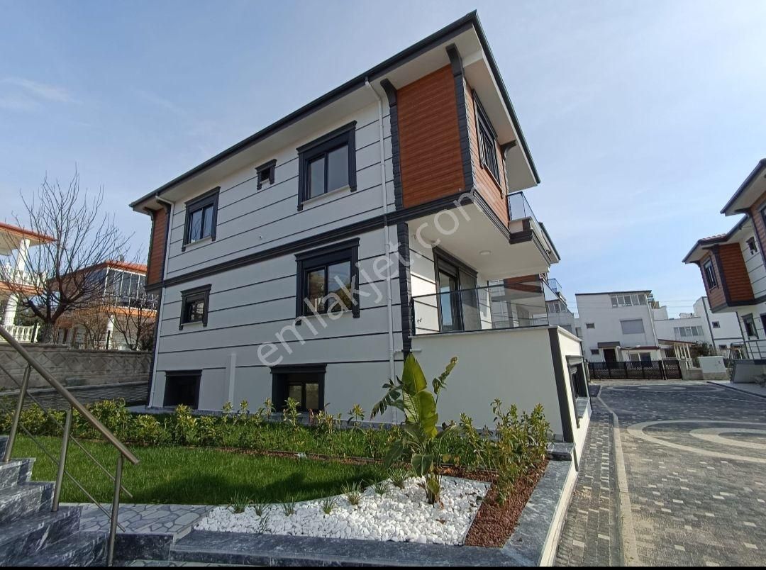 Taş Emlak'tan Sarımsaklıda 4+2 Müstakil Sıfır Villa - Görsel 19