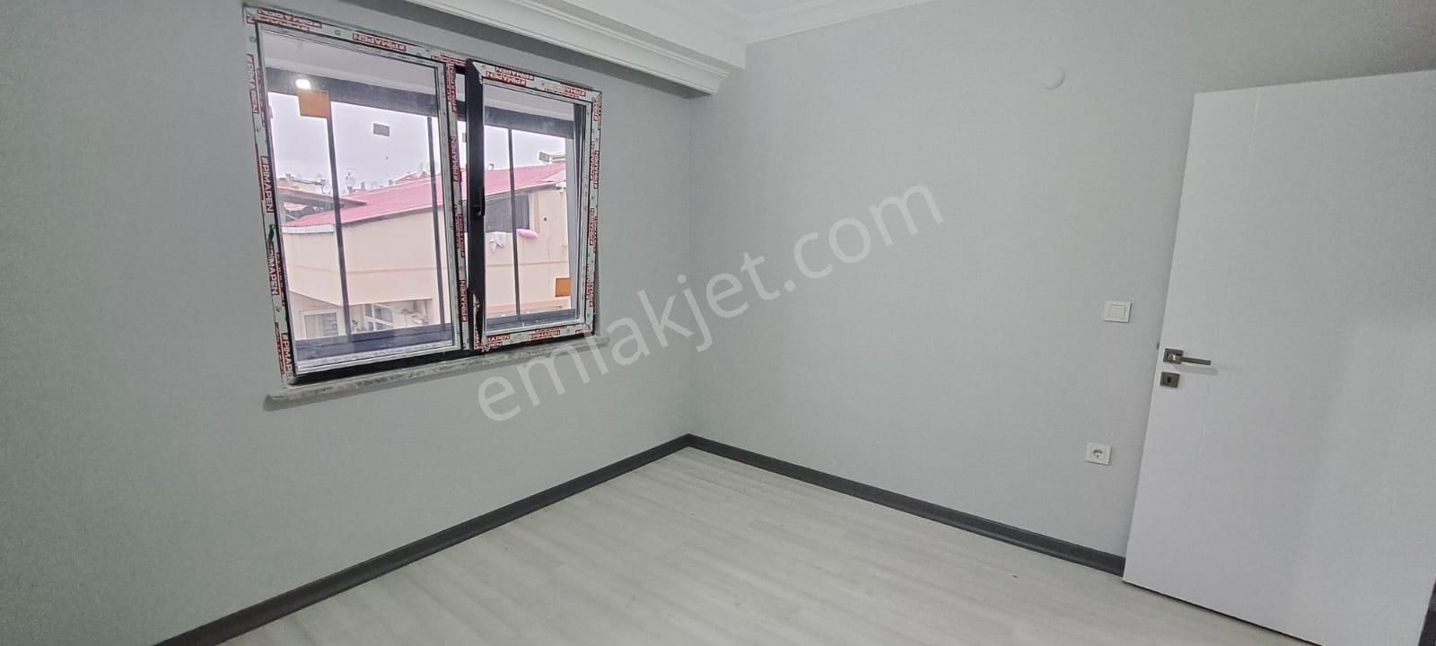 Toprak İnşaat...1 Yıllık Binada 1+1 Balkonlu Ulaşıma Sıfır!!! - Görsel 6