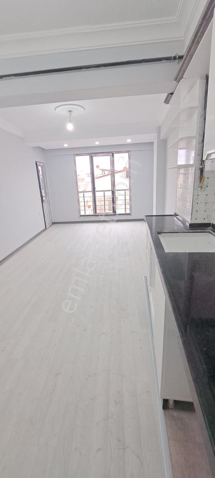 Toprak İnşaat...1 Yıllık Binada 1+1 Balkonlu Ulaşıma Sıfır!!! - Görsel 13