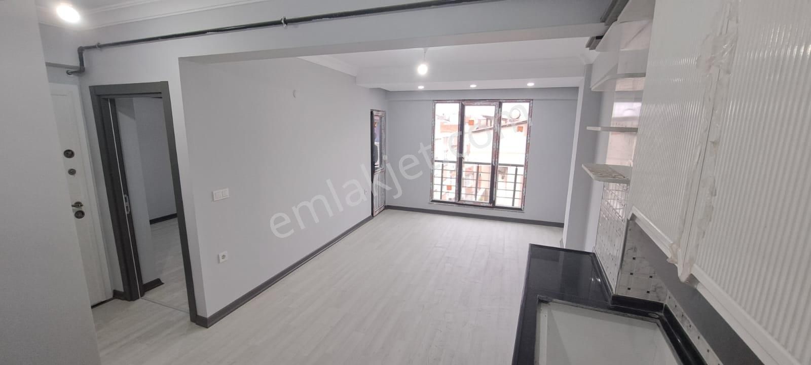 Toprak İnşaat...1 Yıllık Binada 1+1 Balkonlu Ulaşıma Sıfır!!! - Görsel 11