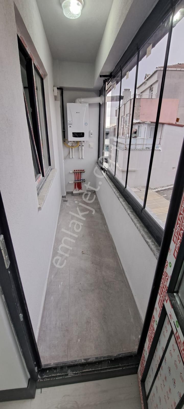 Toprak İnşaat...1 Yıllık Binada 1+1 Balkonlu Ulaşıma Sıfır!!! - Görsel 7