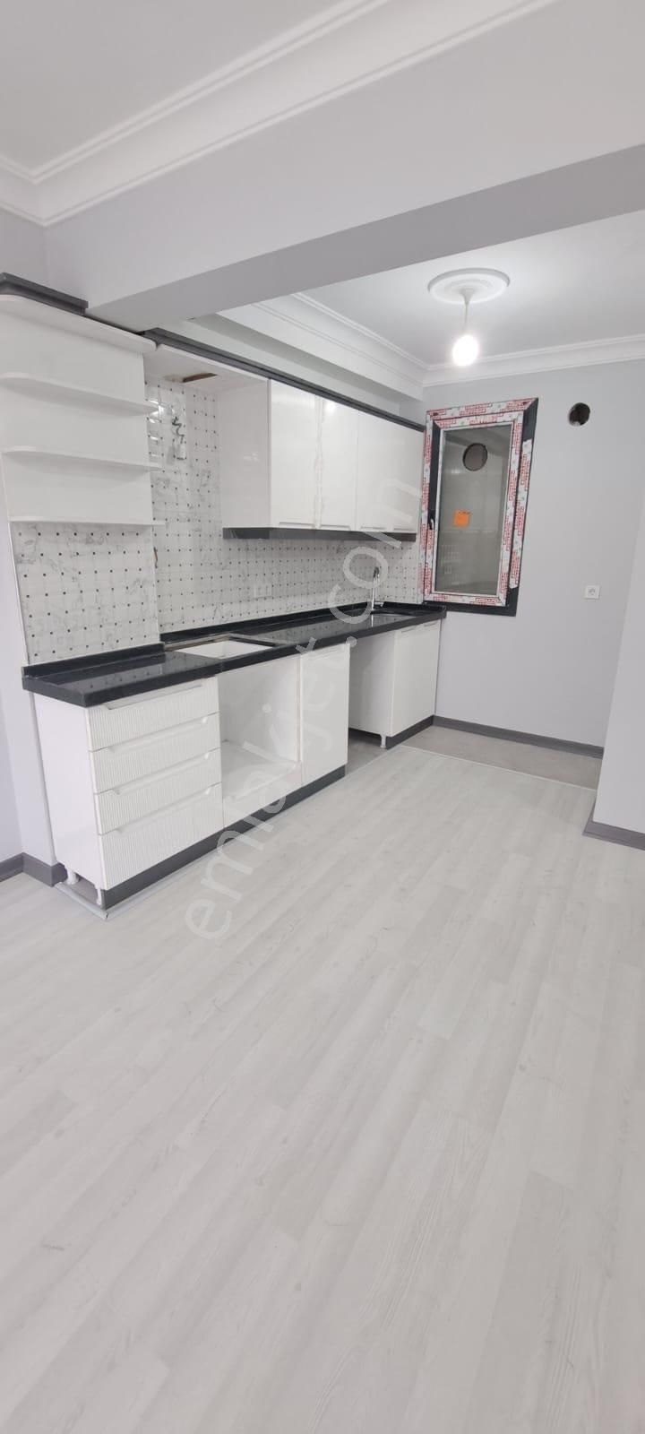 Toprak İnşaat...1 Yıllık Binada 1+1 Balkonlu Ulaşıma Sıfır!!! - Görsel 4