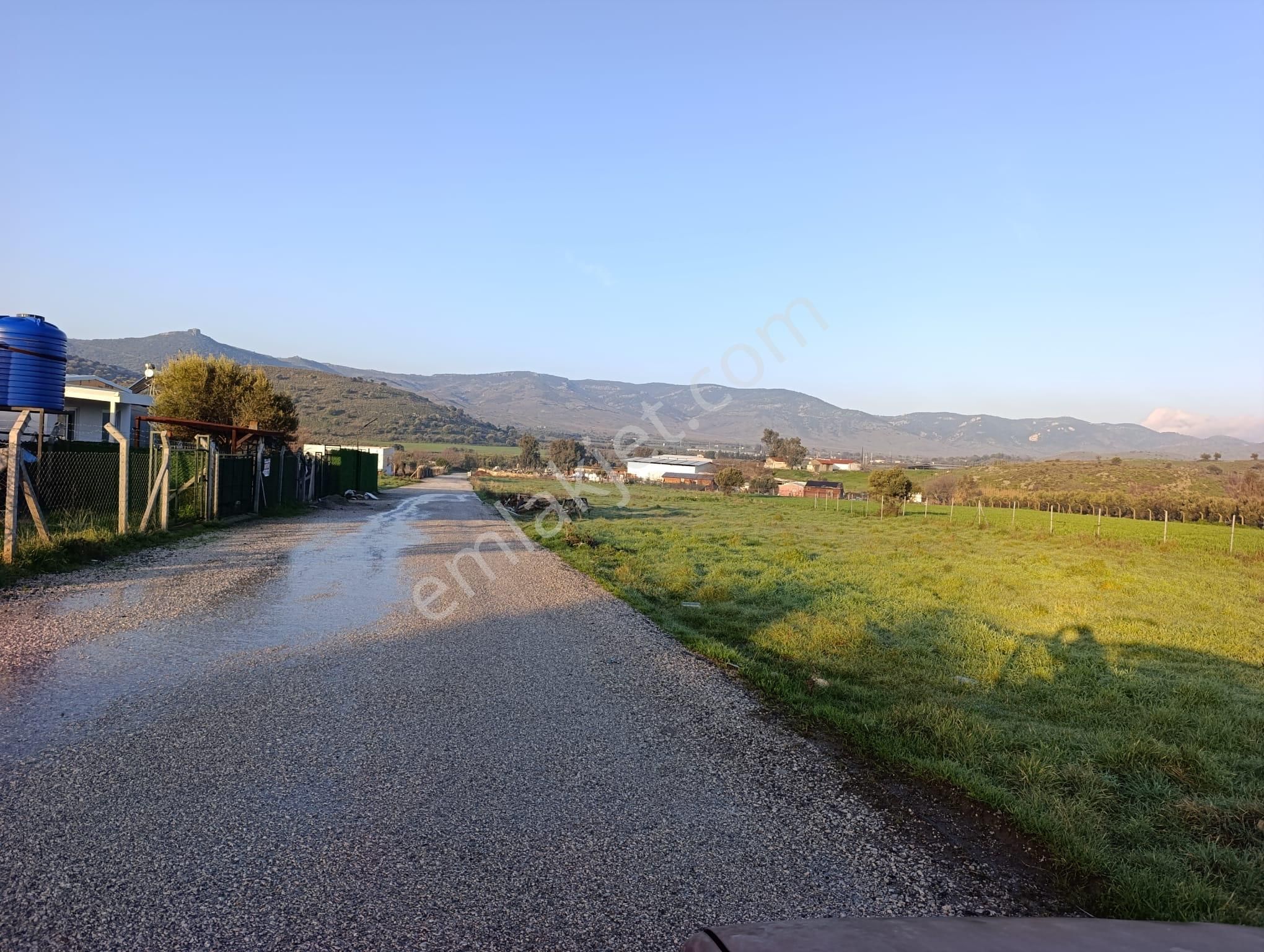 Foça Bucak Mevkiinde Satılık 1500m2 Hisse Tapulu Arazi - Görsel 12