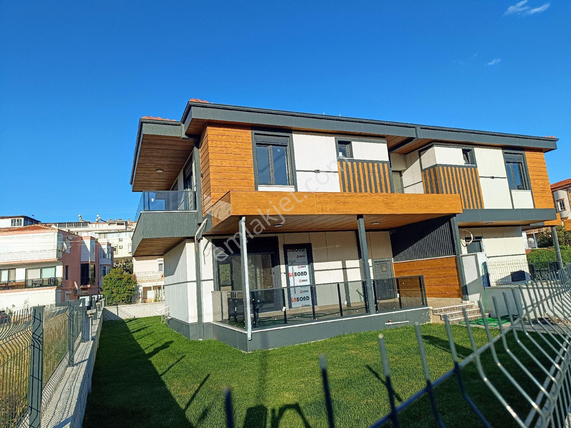 Taş Emlak'tan Sarımsaklıda Merkezi Konumda Sıfır Villa - Görsel 3