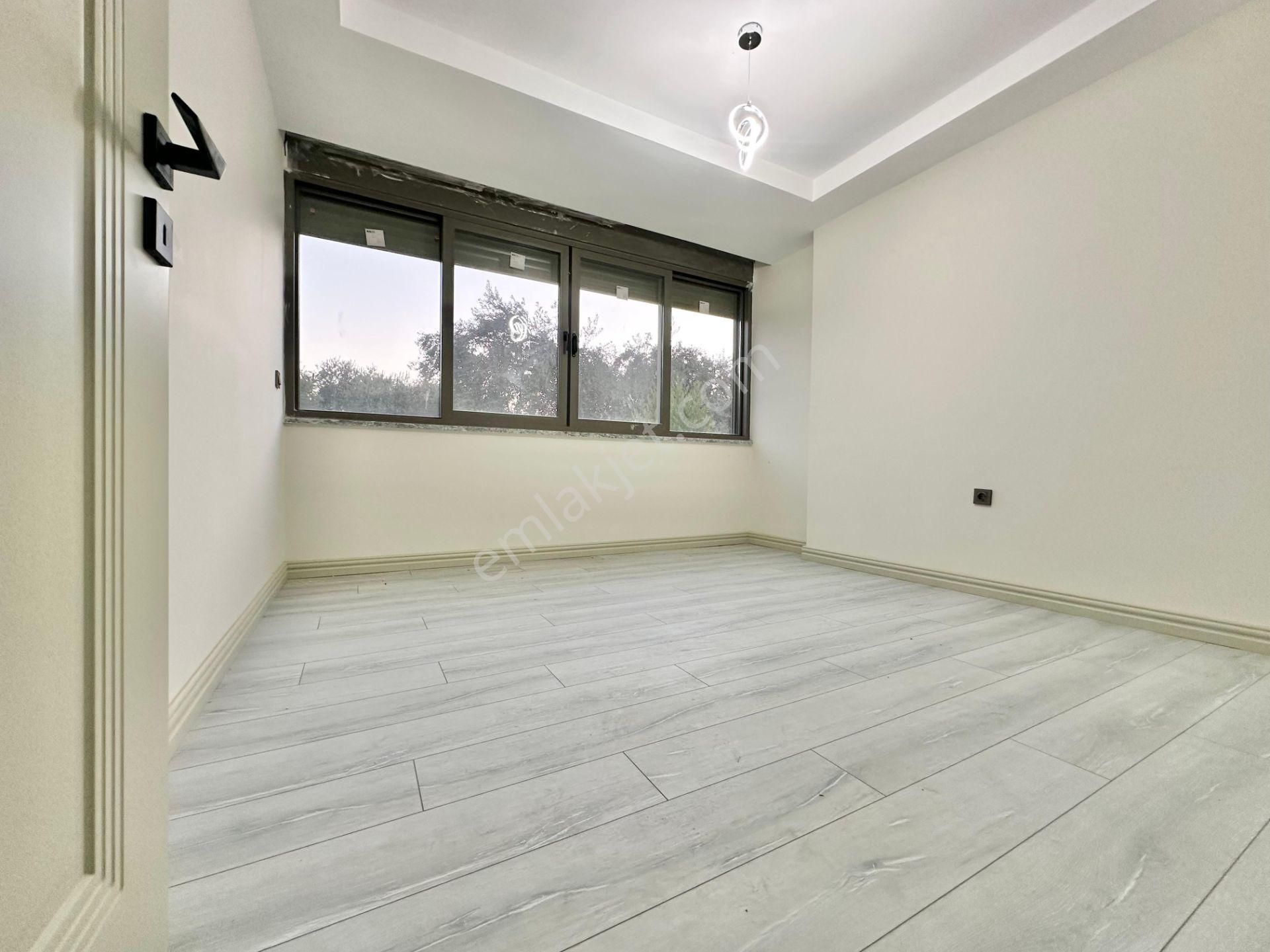 ✨akçay Ay Emlaktan✨narlı'da Yolun Altında Deniz Ve Dağ Çift Mutfak Manzaralı Teraslı 5+1 Lüks Villa - Görsel 31