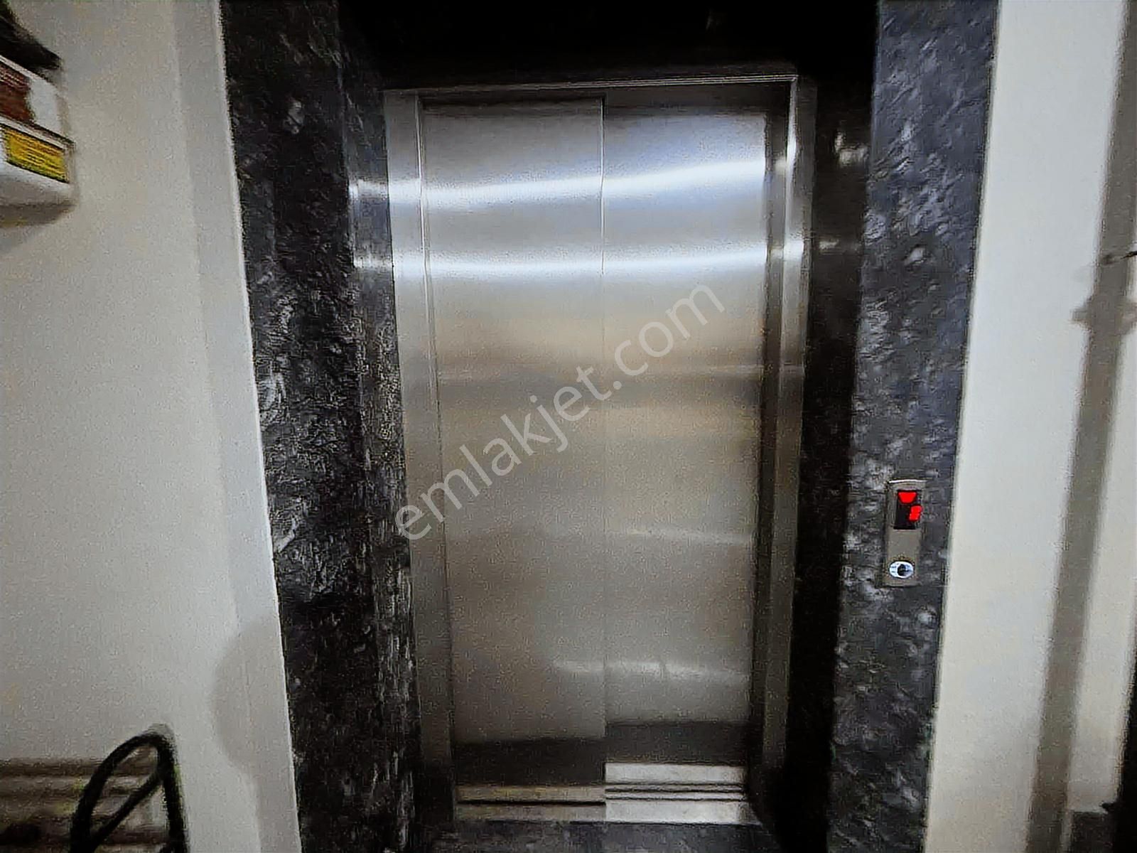 Menemen Merkezde 1+1 Kiralık Daire - Görsel 8