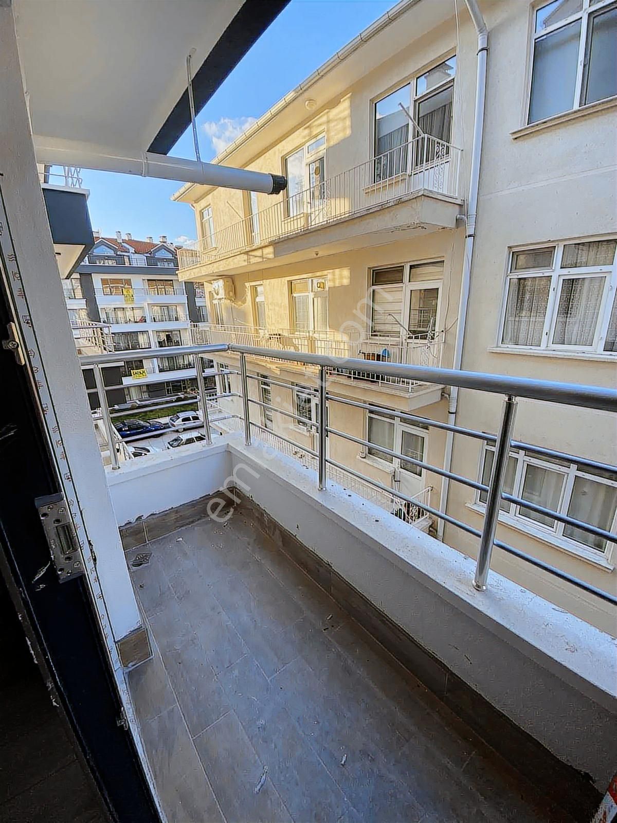 Ayrancı Mah. Sıfır Bina Da Arakatta 1+1 Satılık Daire - Görsel 2