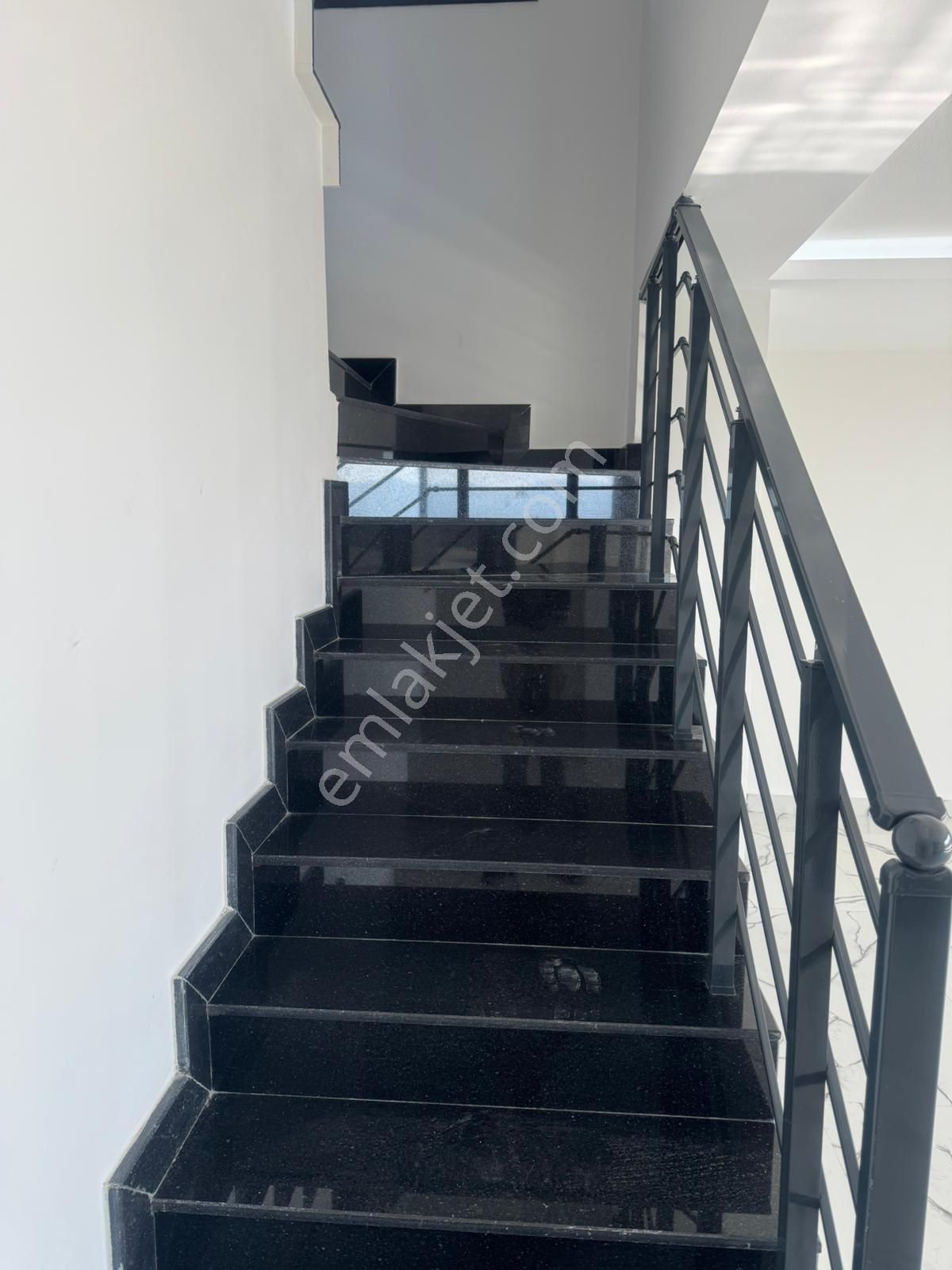 Kuşadası Yavansuda 6 Artı 2 Sıfır Deniz Manzaralı Özel Havuzluvilla - Görsel 13