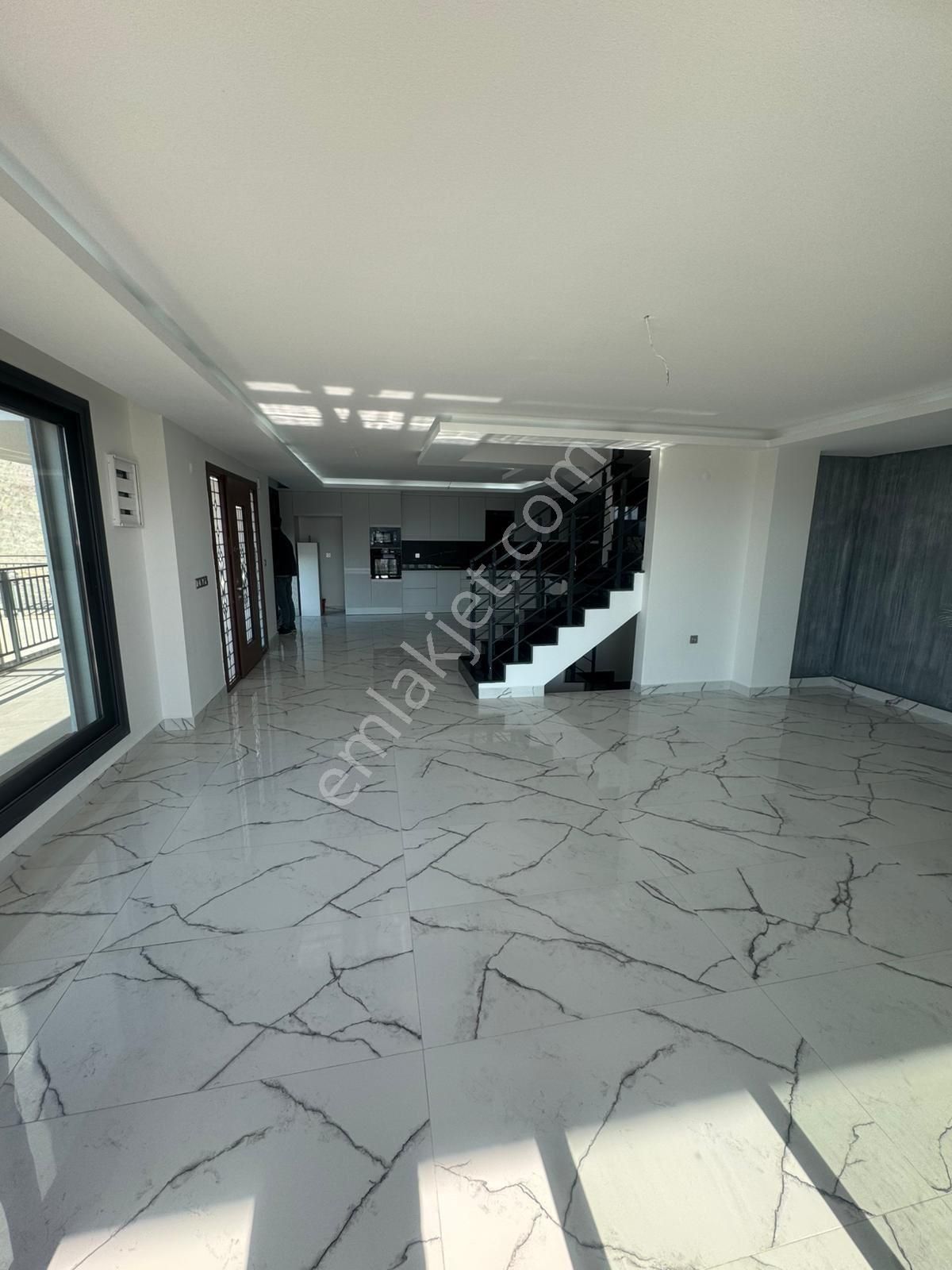 Kuşadası Yavansuda 6 Artı 2 Sıfır Deniz Manzaralı Özel Havuzluvilla - Görsel 32