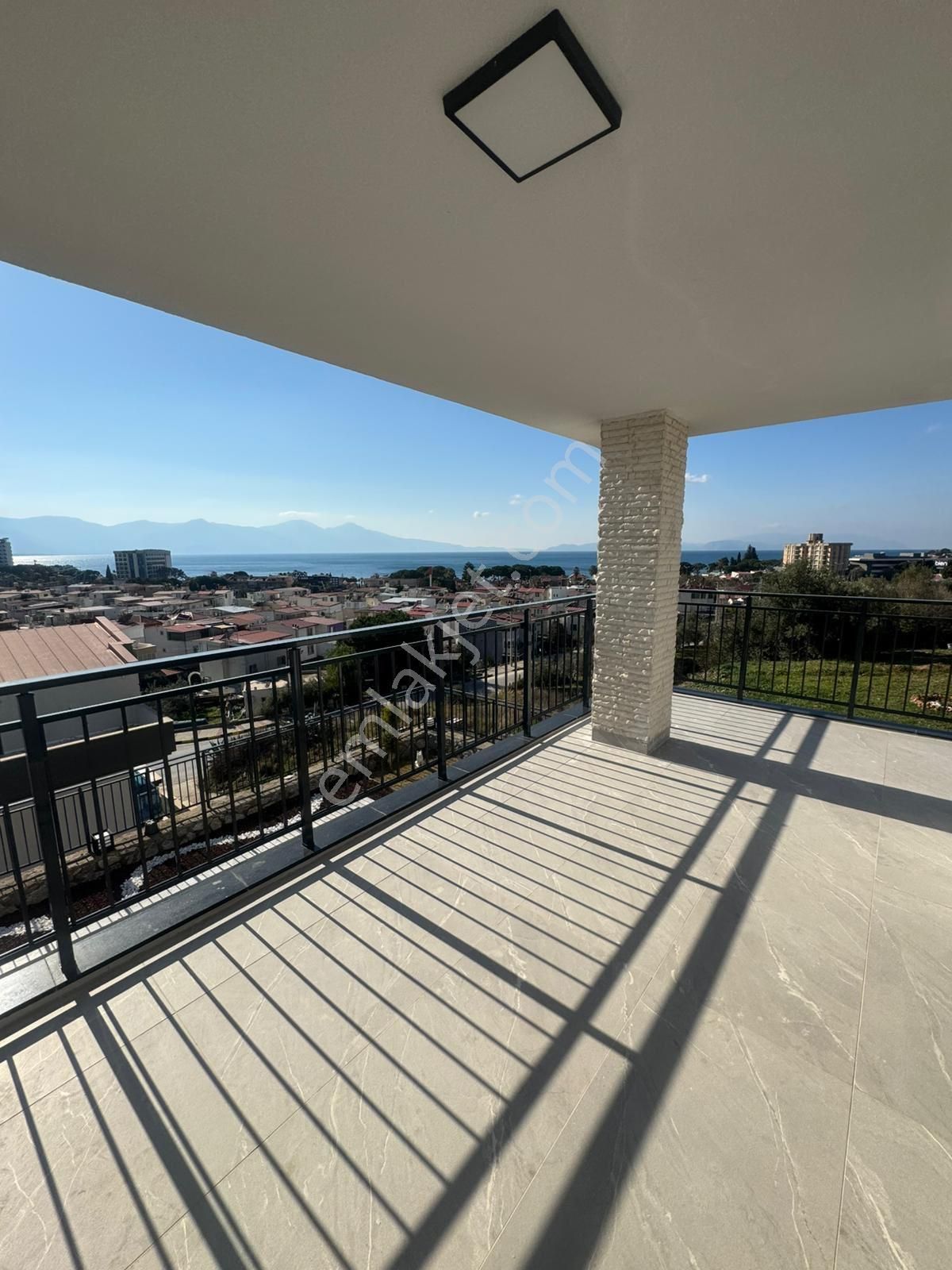 Kuşadası Yavansuda 6 Artı 2 Sıfır Deniz Manzaralı Özel Havuzluvilla