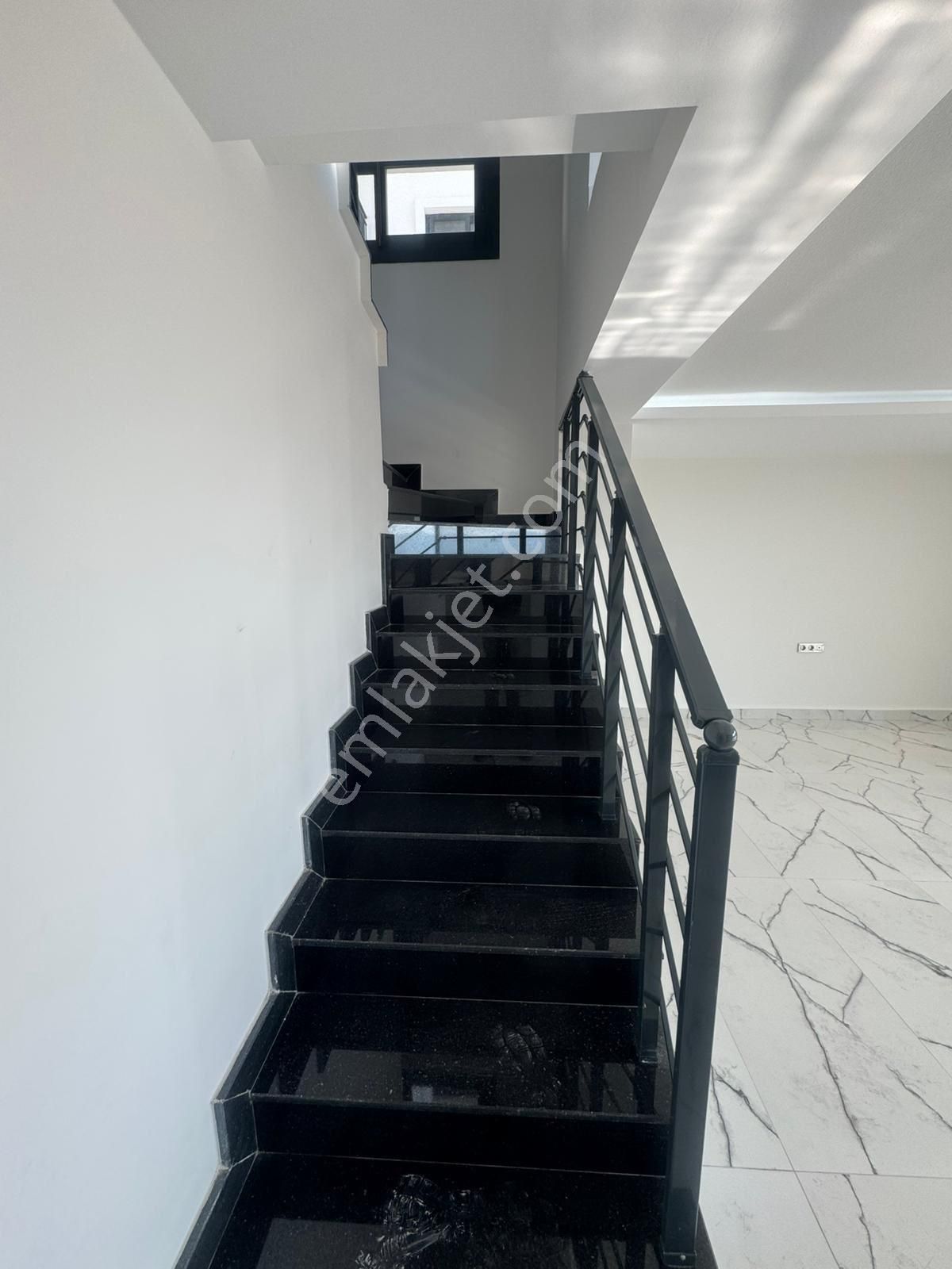 Kuşadası Yavansuda 6 Artı 2 Sıfır Deniz Manzaralı Özel Havuzluvilla - Görsel 8