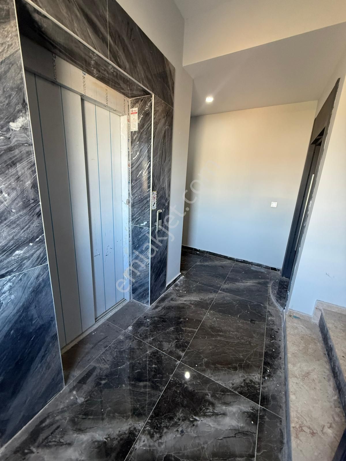 Demirel Mahallesi 3+1 Kat Seçenekli Herşeyi Ayrı Asansörlü Daire - Görsel 9