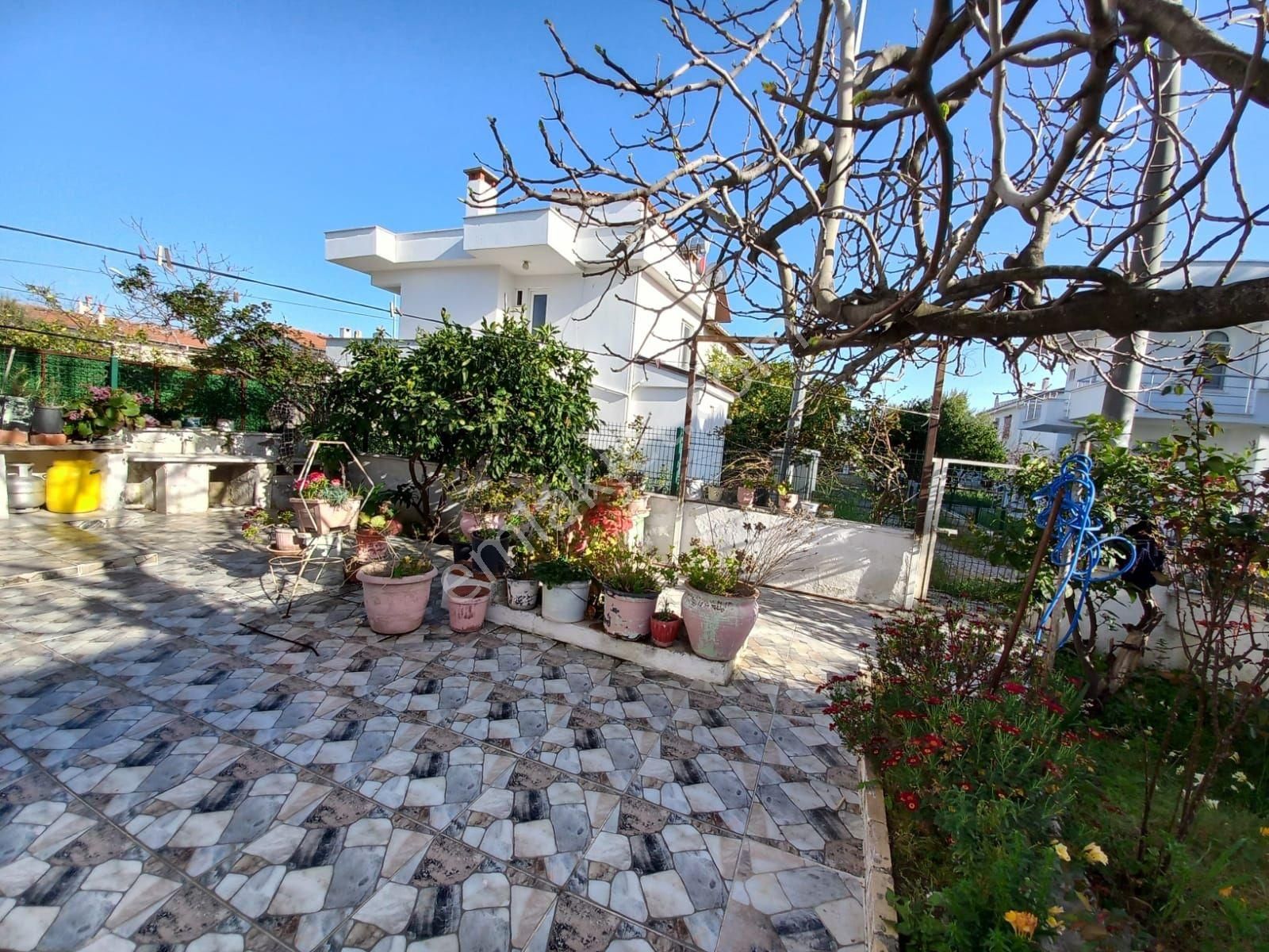 Taş Emlak'tan Cunda Da Kısmi Deniz Maznaralı Villa - Görsel 6