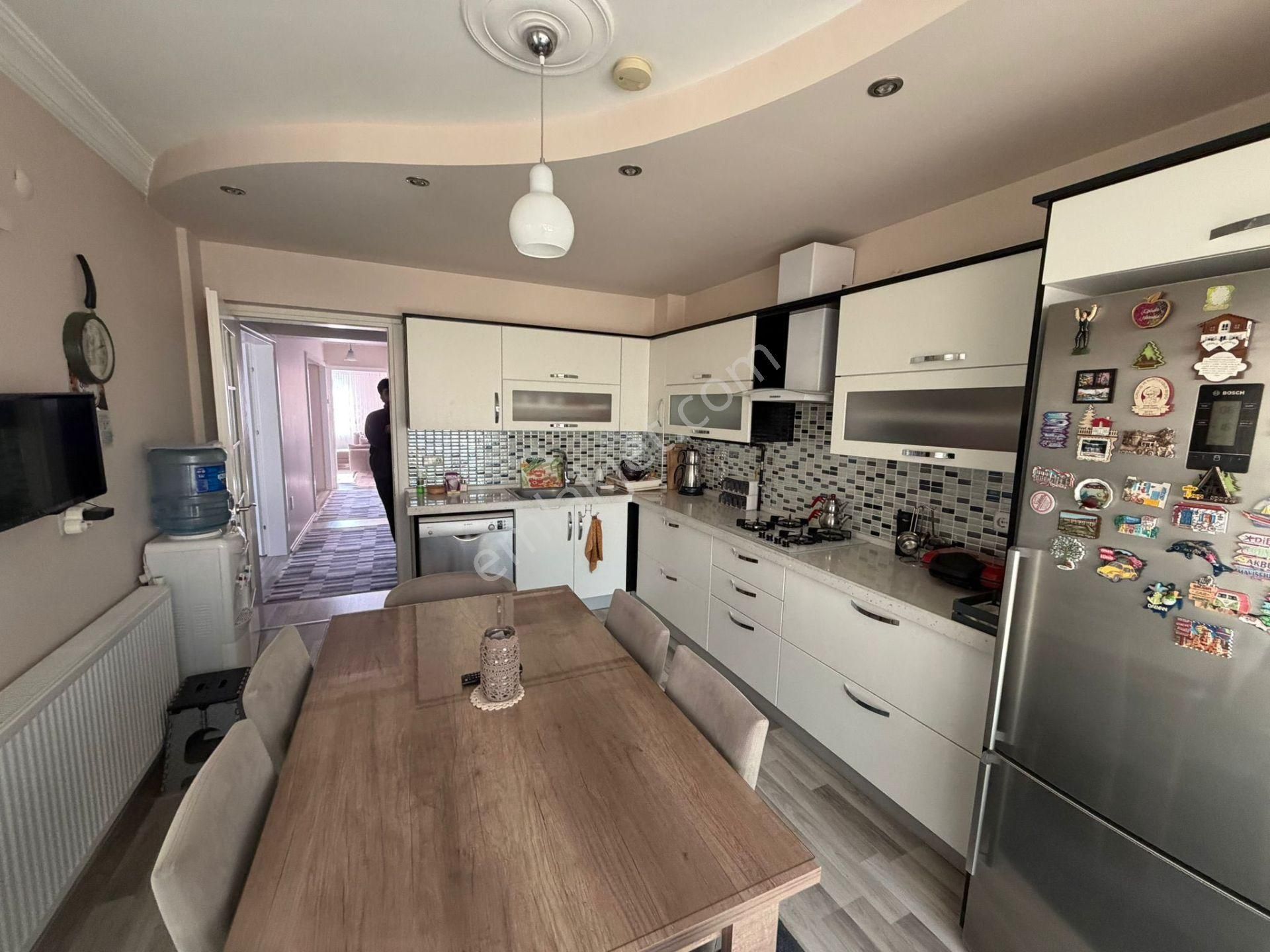 Yeşil Mahalle’de Site İçi Satılık 5+1 Çift Teraslı Dubleks