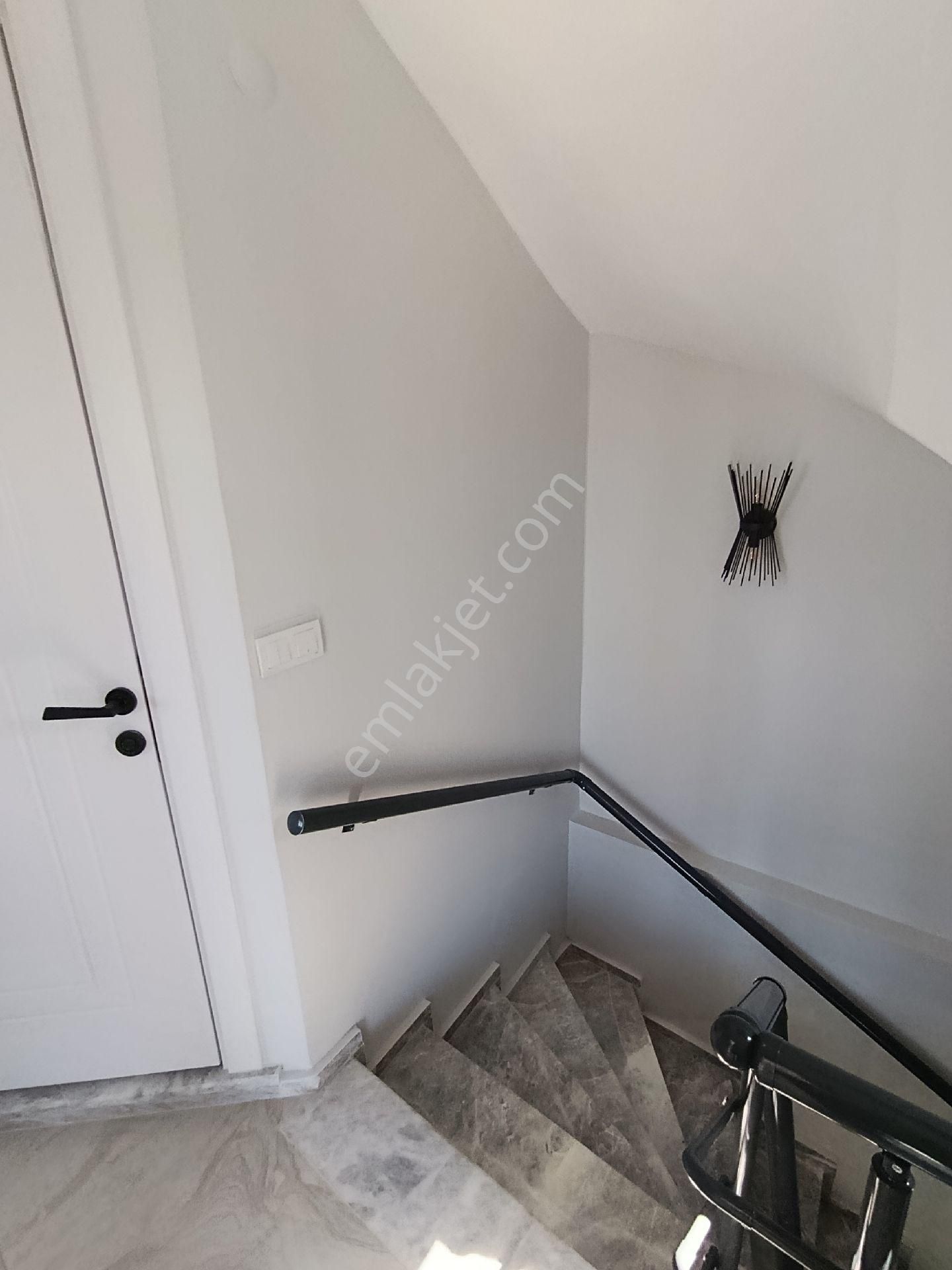Taş Emlak'tan Geniş Bahçeli Sıfır Villa - Görsel 19