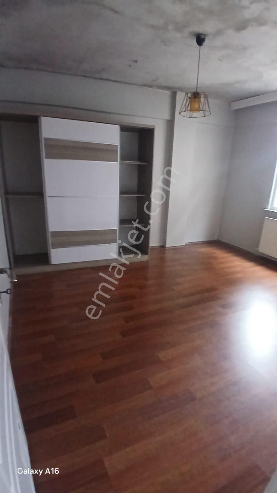 Esentepe Mah 125 M2 3. Kat 3+1 Kiralık Daire - Görsel 2