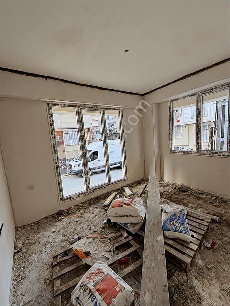 Esenyurt Yenikent Mah. 2+1 Giriş Kat Satılık Daire - Görsel 3