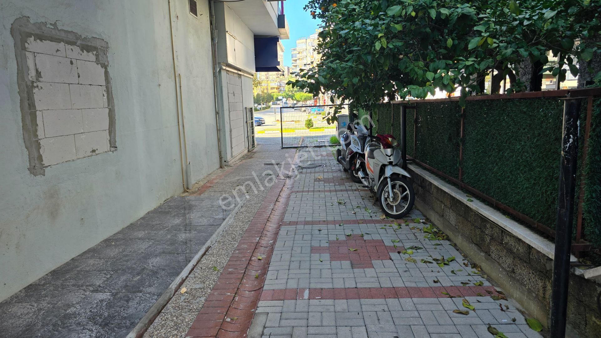 Alanya Şehir Merkezinde Satılık 4+1 150m2 Daire - Görsel 4