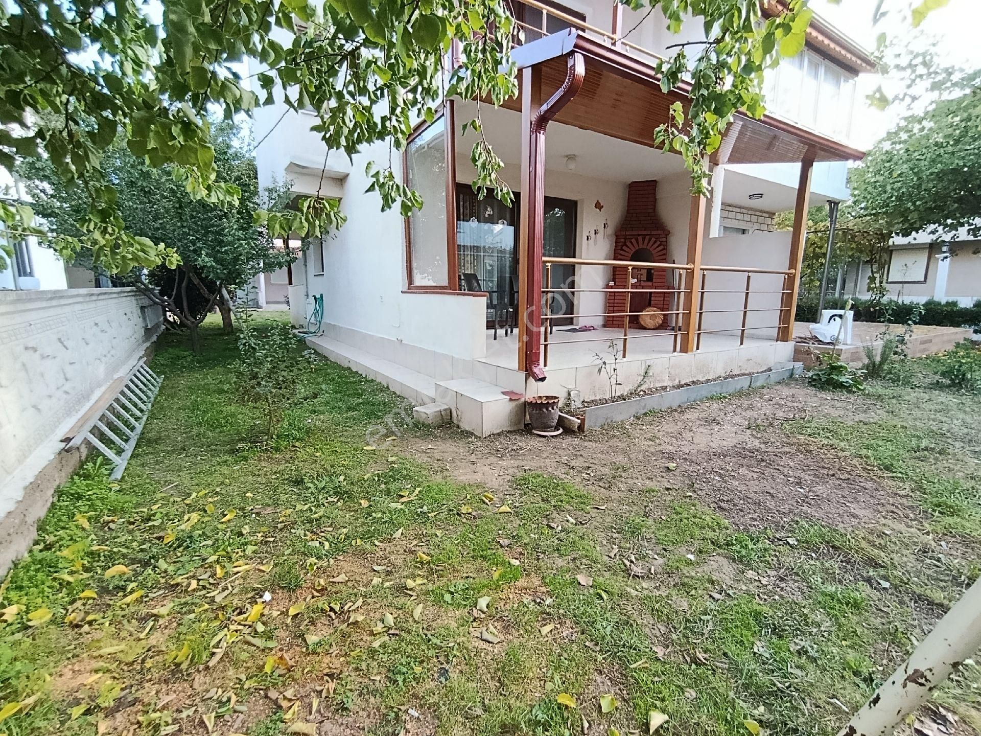 Taş Emlak'tan Altınovada Site İçinde Bakımlı Villa - Görsel 12