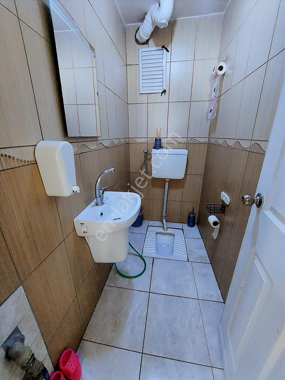 Bosna Caddesinde Asansörlü Uygun Fiyata Teras Bakmadan Geçme !!! - Görsel 3