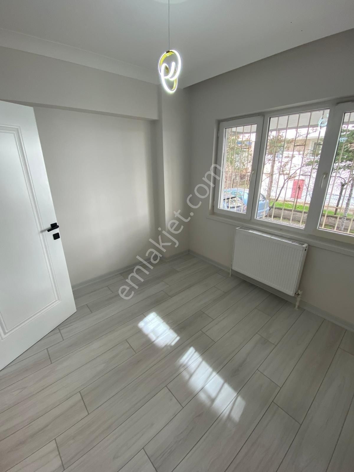 Plevne Mahallesinde Full Yapılı Bahçe Katı Daire !!! - Görsel 13