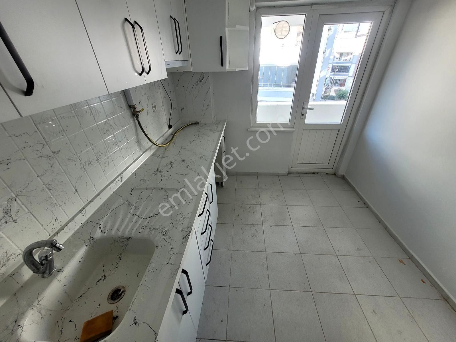Edremit Merkezde Ara Kat Adliye Karşısı Satılık 2+1 Daire - Görsel 25