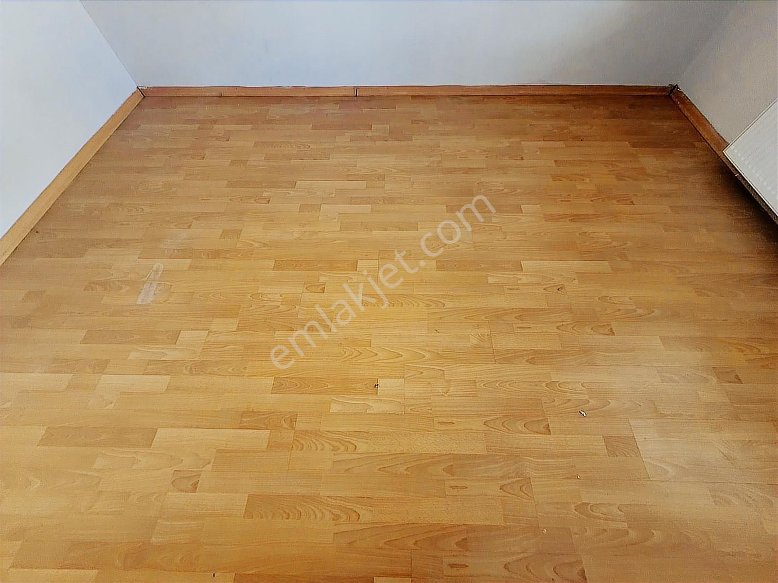Edremit Merkezde Ara Kat Adliye Karşısı Satılık 2+1 Daire - Görsel 6
