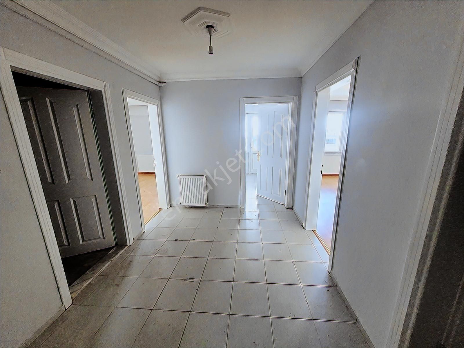 Edremit Merkezde Ara Kat Adliye Karşısı Satılık 2+1 Daire - Görsel 18