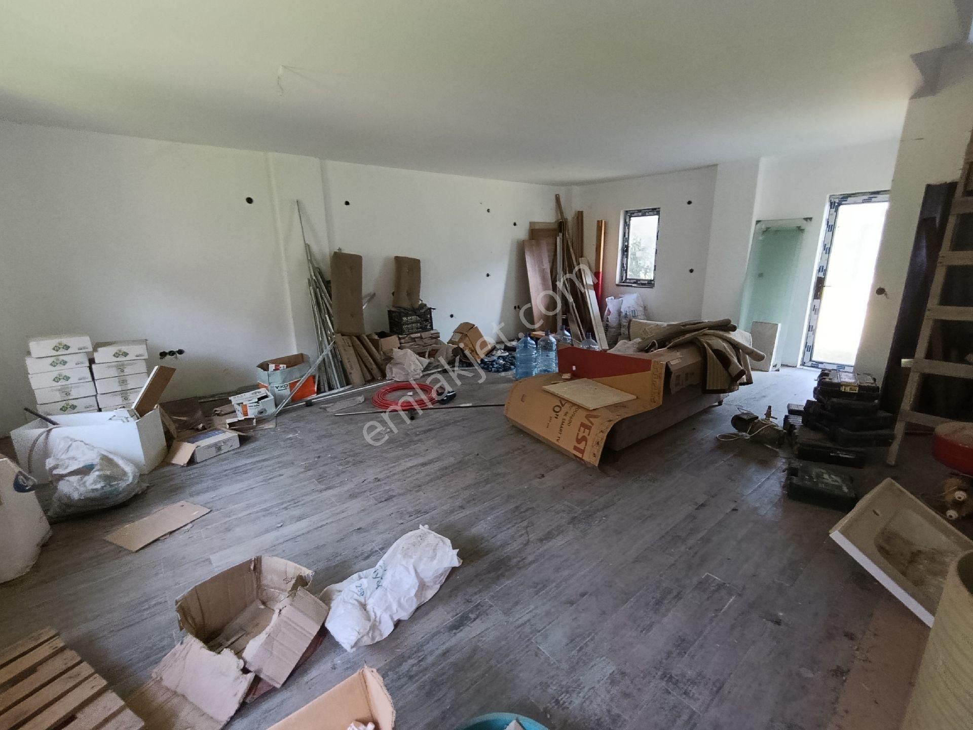 Taş Emlak'tan Küçükköyde Site İçinde Sıfır Villa - Görsel 17